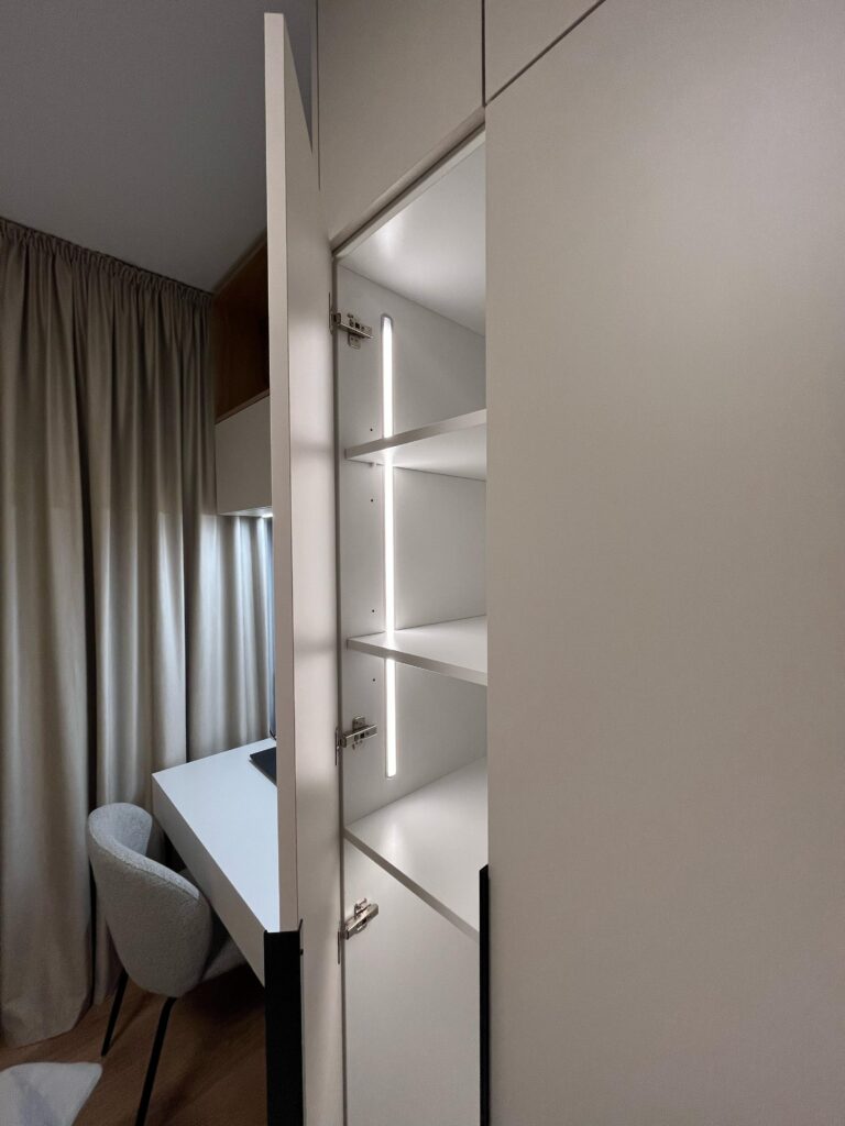 spálňa • šatníková zostava[Cukrová]